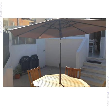 Appartamento Casa Gil Anes Almada Esterno foto